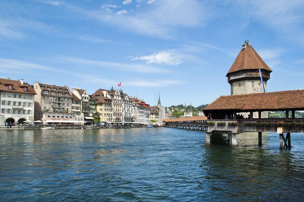Hotel Pickwick And Pub "The Room With A View" Lucerne ภายนอก รูปภาพ